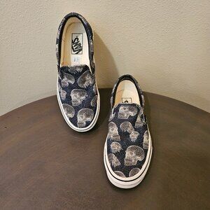 Vans Classic Slip On Shoes Skulls Blue Black White Unisex W 7.5 or M 6